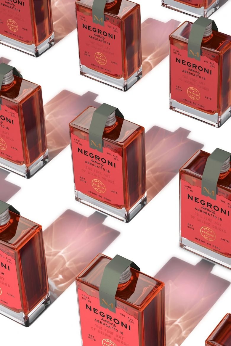 亚历杭德罗·加万乔 (Alejandro Gavancho) 拍摄的内格罗尼·阿布罗加托 (Negroni Abrogatto) 亚历杭德罗·加万乔 (Alejandro Gavancho) 拍摄的内格罗尼·阿布罗加托 (Negroni Abrogatto)