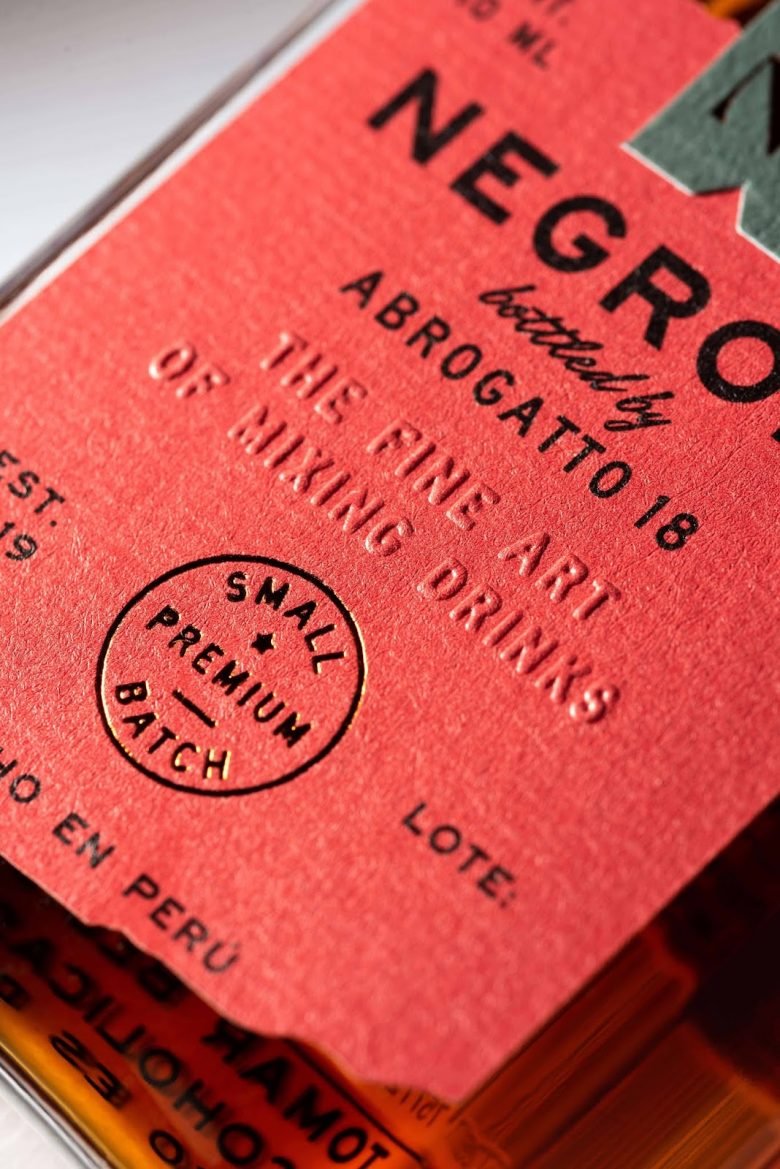 亚历杭德罗·加万乔 (Alejandro Gavancho) 拍摄的内格罗尼·阿布罗加托 (Negroni Abrogatto) 亚历杭德罗·加万乔 (Alejandro Gavancho) 拍摄的内格罗尼·阿布罗加托 (Negroni Abrogatto)