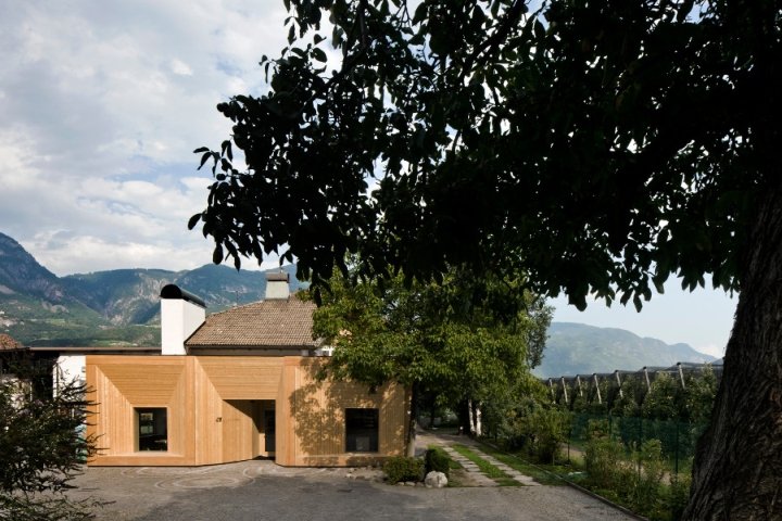 由 C&P Architetti 设计的新 DolomiteTiles 展厅，Cermes – 意大利