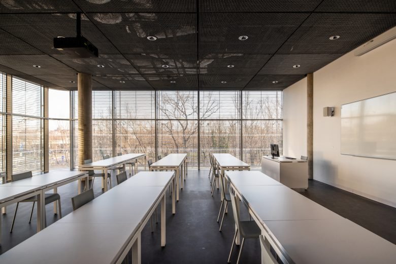 查尔斯大学人文学院新总部 / Kuba & Pilar architekti