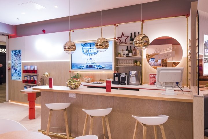 New Virgin Holidays 体验店,由 YourStudio 设计,威尔士 – 英国 New Virgin Holidays 体验店,由 YourStudio 设计,威尔士 – 英国