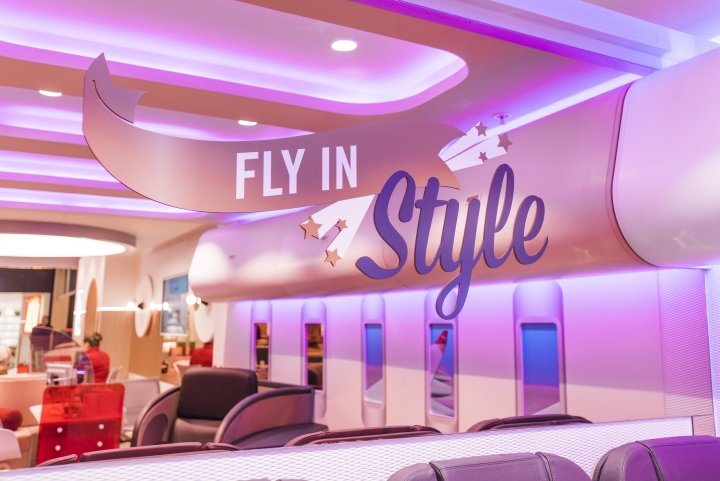 New Virgin Holidays 体验店,由 YourStudio 设计,威尔士 – 英国 New Virgin Holidays 体验店,由 YourStudio 设计,威尔士 – 英国