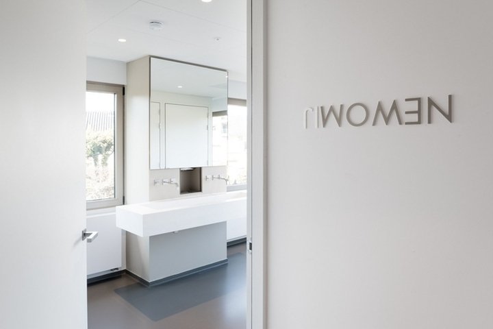 Newomij 办公室，由 Fokkema & Partners 设计，纳尔登 – 荷兰