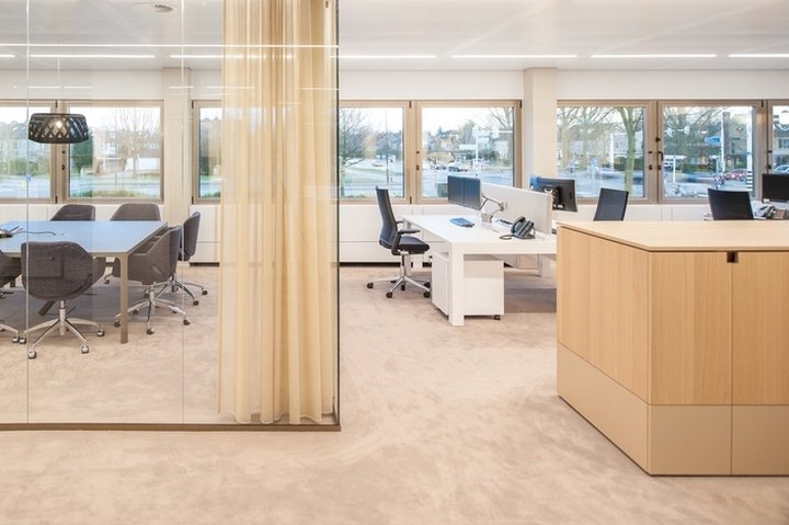 Newomij 办公室，由 Fokkema & Partners 设计，纳尔登 – 荷兰