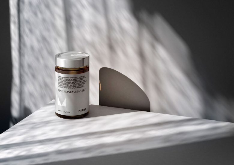 海豚工作室的 Nirra Honey