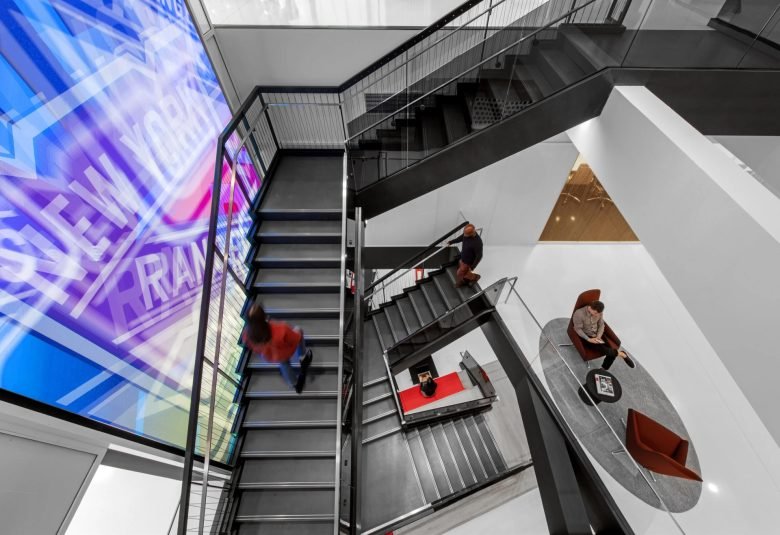 北美国家冰球联盟办公室 / TPG Architecture