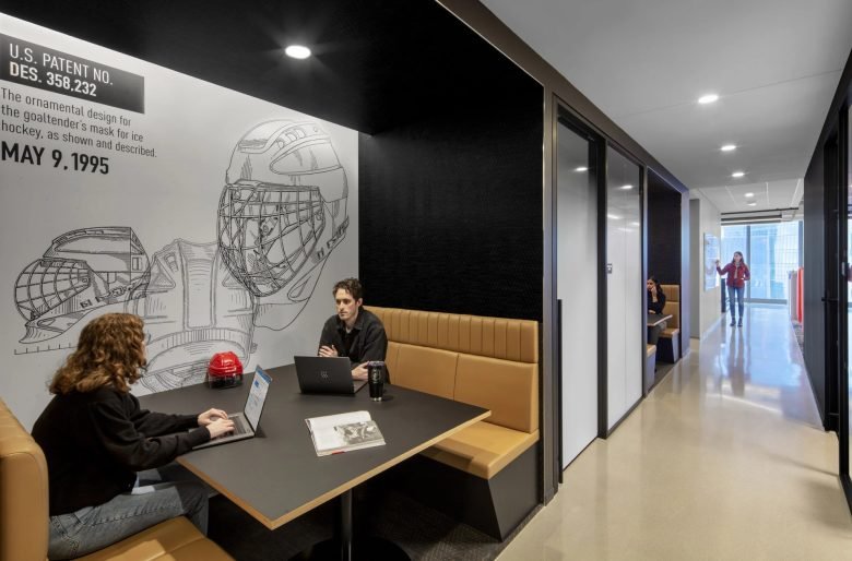 北美国家冰球联盟办公室 / TPG Architecture