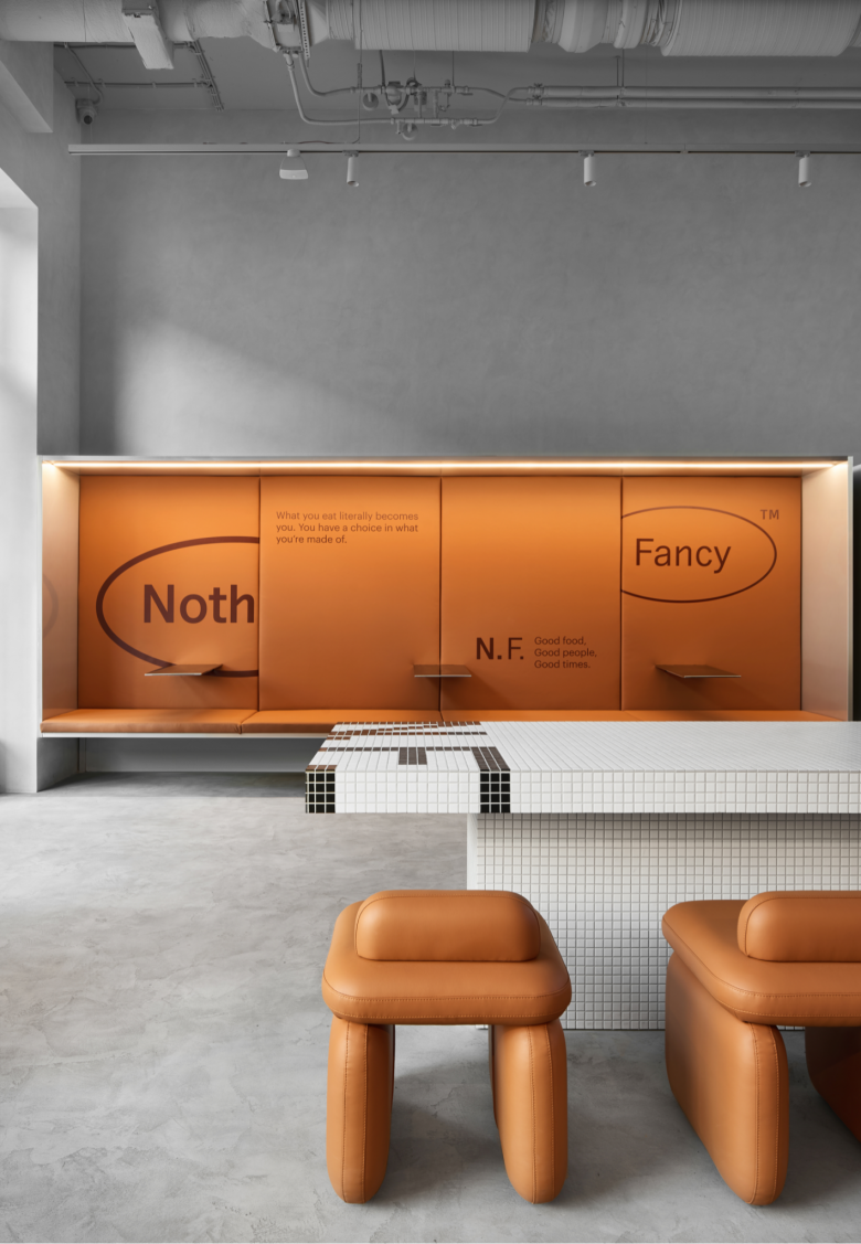 Nothing Fancy 咖啡馆，由 Eduard Eremchuk 和 Katya Pititskaya 设计