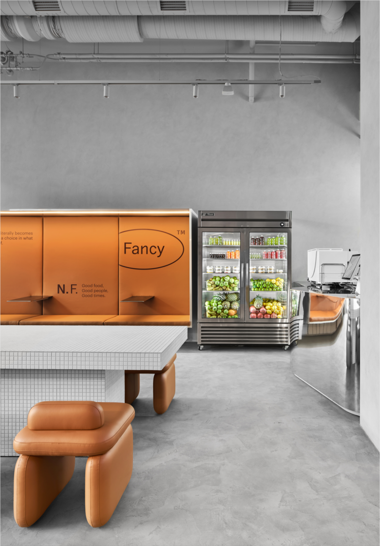 Nothing Fancy 咖啡馆，由 Eduard Eremchuk 和 Katya Pititskaya 设计