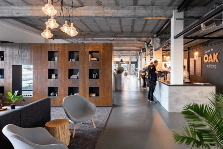 OAK Building Apeldoorn 办公室由 Mulderblauw 建筑事务所设计，阿珀尔多伦 – 荷兰