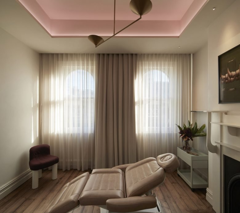 ODE 皮肤科诊所，由 Foolscap Studio 设计