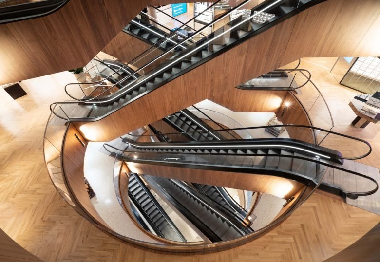 OMA 完成了柏林卡迪威百货商店的第一象限 OMA 完成了柏林卡迪威百货商店的第一象限