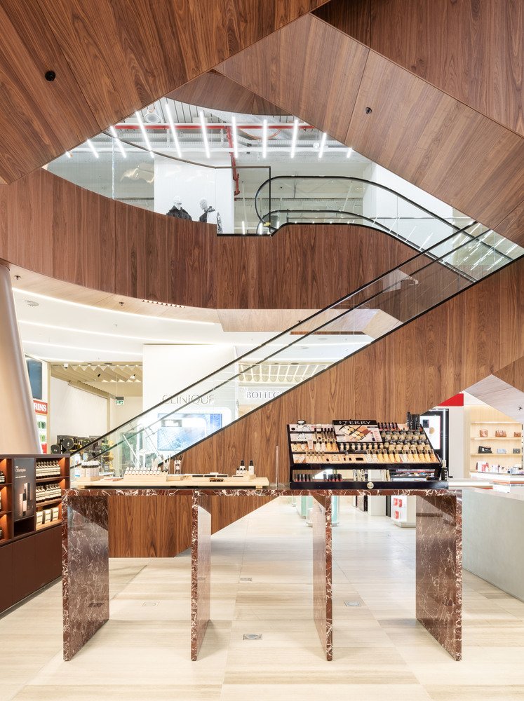 OMA 完成了柏林卡迪威百货商店的第一象限 OMA 完成了柏林卡迪威百货商店的第一象限