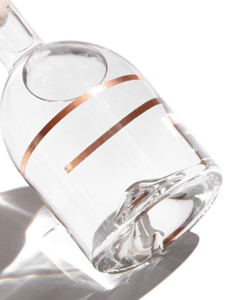 OSKI – Formascope 机构推出的分层杜松子酒