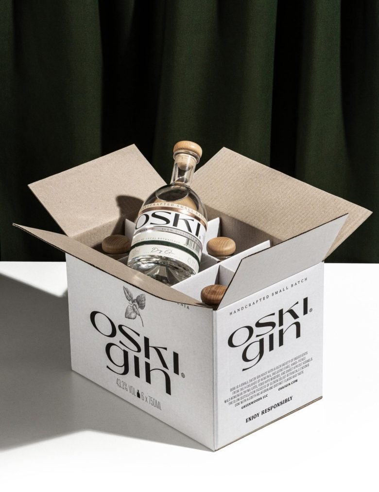 OSKI – Formascope 机构推出的分层杜松子酒