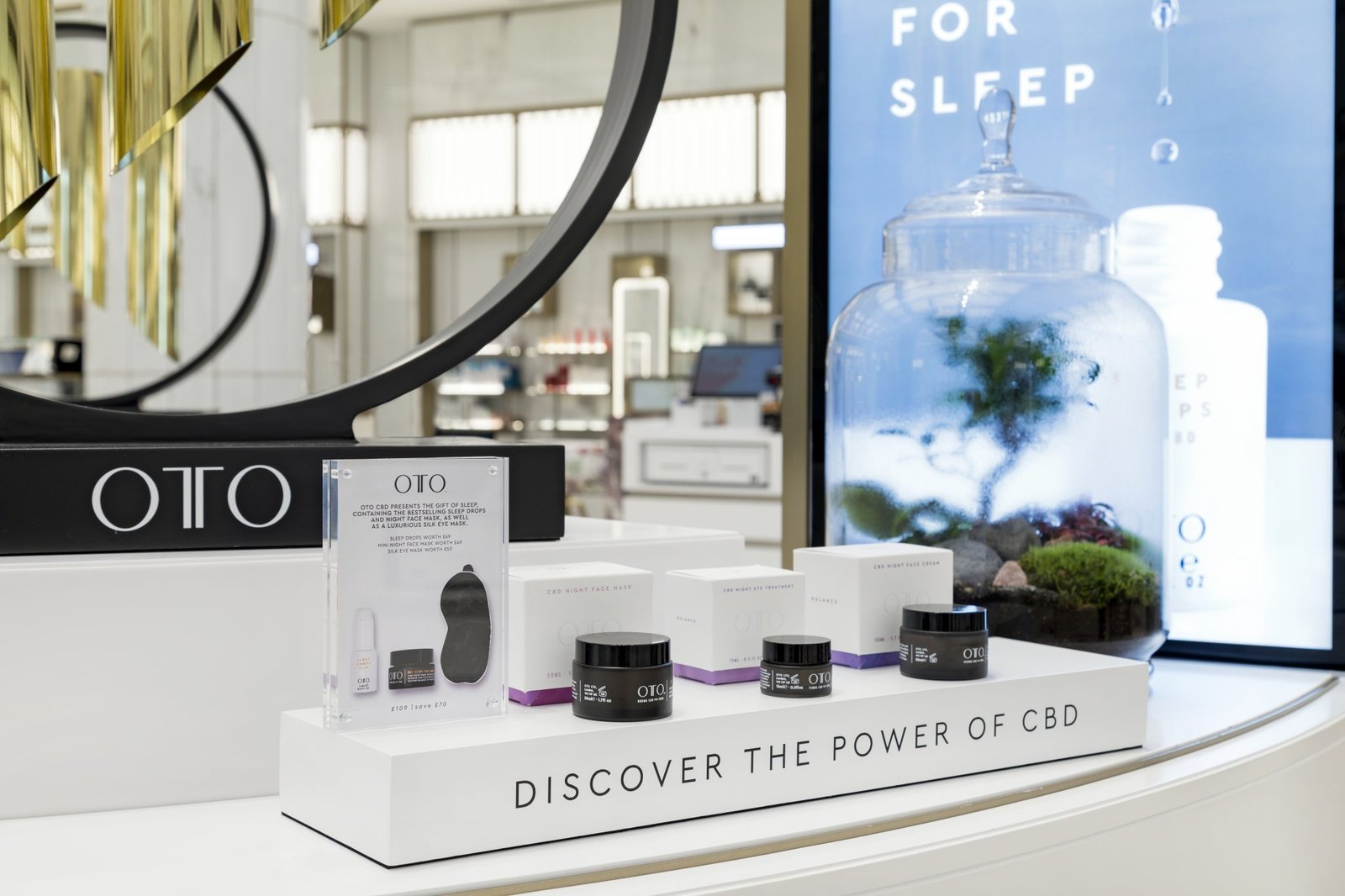 OTO X Harrods 与 Lucky Fox 合作快闪店