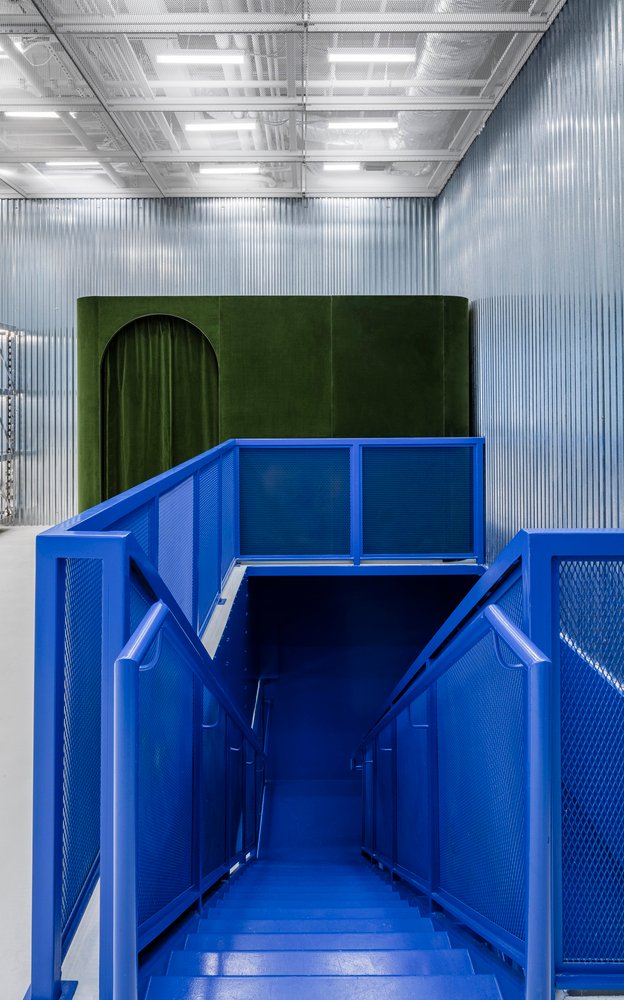 Off-White 迈阿密旗舰店 by Virgil Abloh + AMO