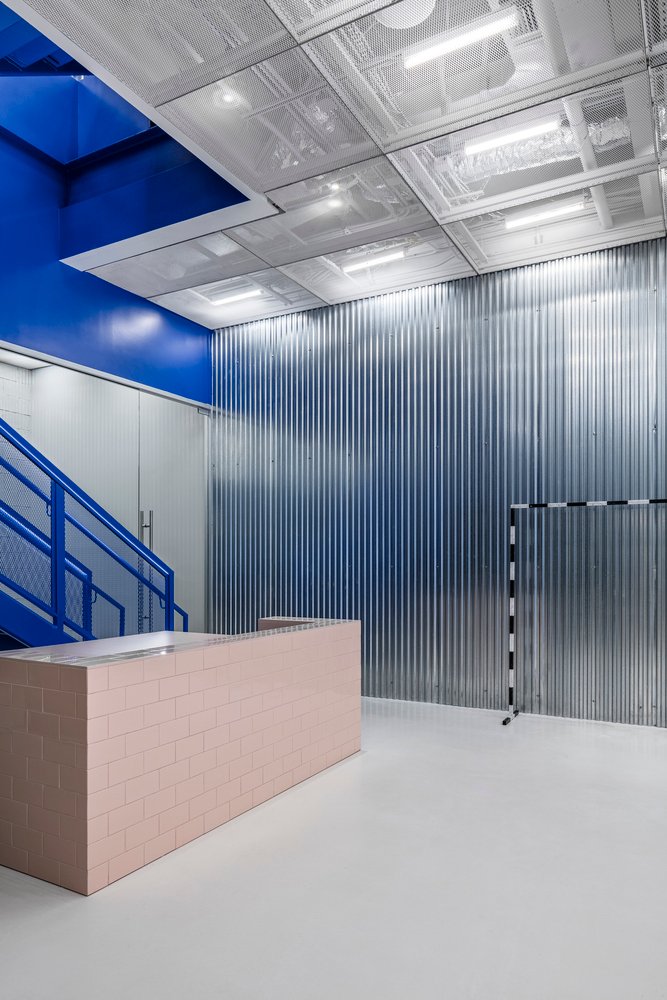 Off-White 迈阿密旗舰店 by Virgil Abloh + AMO