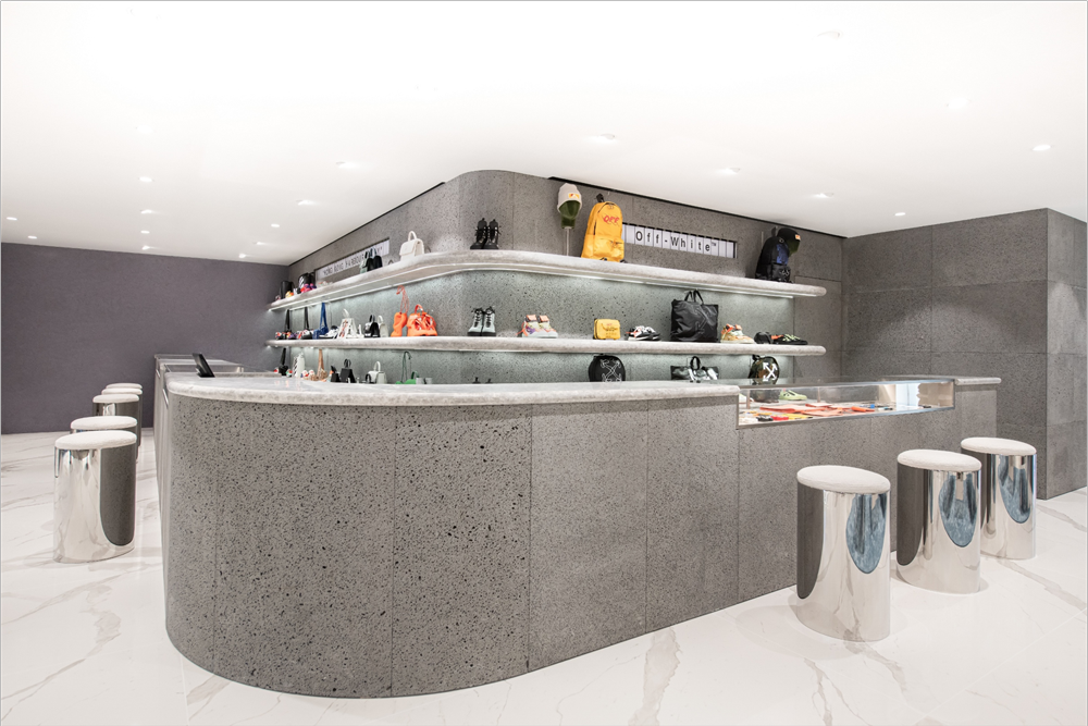 I.T 的 Off-White 专卖店