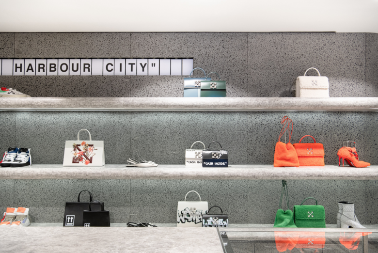 I.T 的 Off-White 专卖店