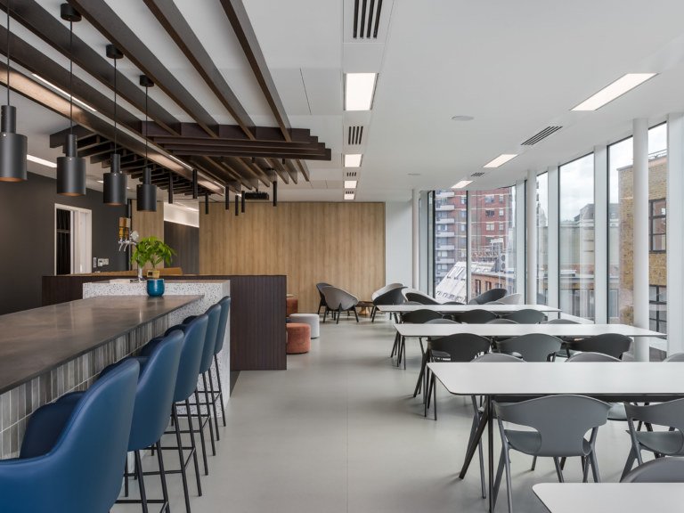 Direct Tiling Group 设计的 JUUL 办公室 Direct Tiling Group 设计的 JUUL 办公室