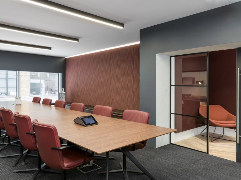 Direct Tiling Group 设计的 JUUL 办公室 Direct Tiling Group 设计的 JUUL 办公室