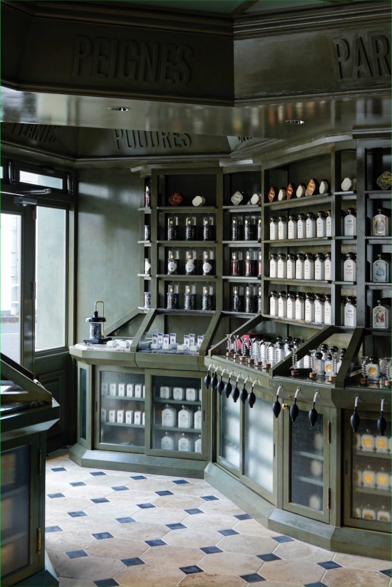 Officine Universelle Buly 商店 by Art Recherche Industrie