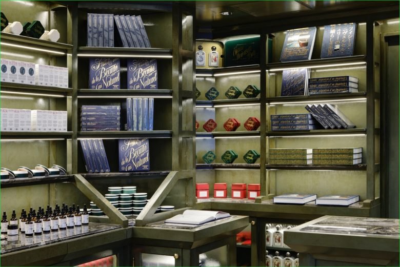 Officine Universelle Buly 商店 by Art Recherche Industrie