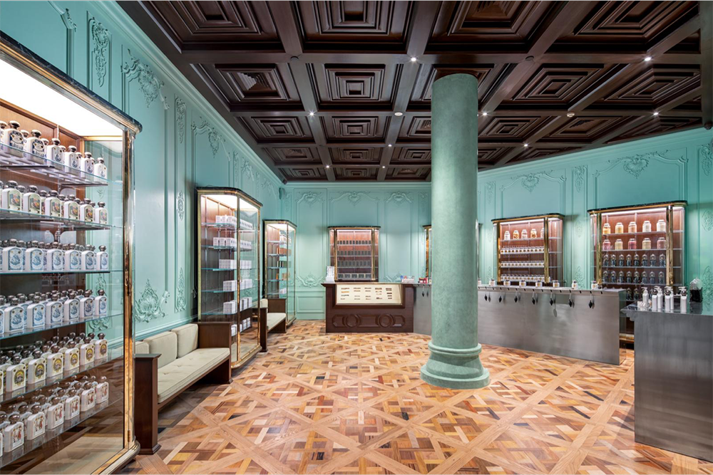 Officine Universelle Buly 商店由 Ramdane Touhami 和 Art Recherche Industrie 设计