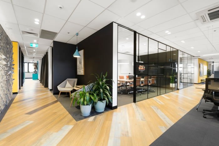 Olikka 办公室 by Concept Commercial Interiors