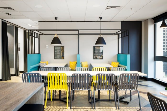 Olikka 办公室 by Concept Commercial Interiors