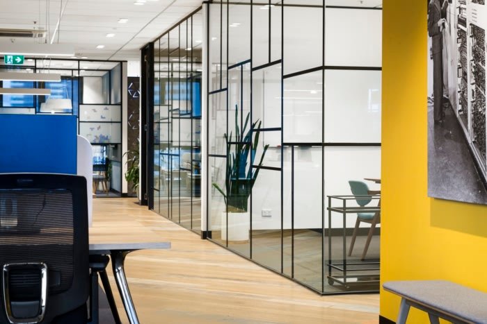 Olikka 办公室 by Concept Commercial Interiors