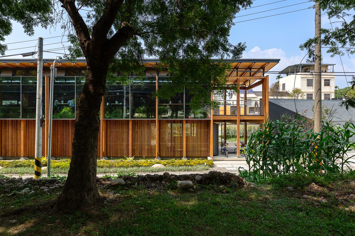 On On Nature 餐厅 / Studiobase Architects