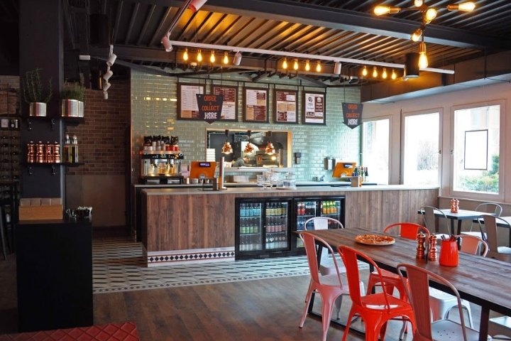 橙色章鱼，由 ALPHA RKD & LOVA 设计，德国肯普滕