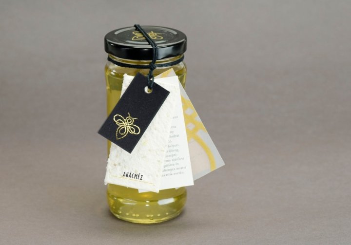 Anna Lengyel 的有机蜂蜜包装