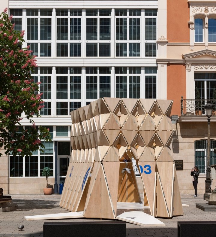 Manuel Bouzas Cavada、Manuel Bouzas Barcala 和 Clara Álvarez García 的折纸展览馆，洛格罗尼奥 – 西班牙