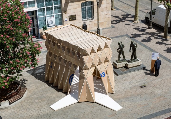 Manuel Bouzas Cavada、Manuel Bouzas Barcala 和 Clara Álvarez García 的折纸展览馆，洛格罗尼奥 – 西班牙