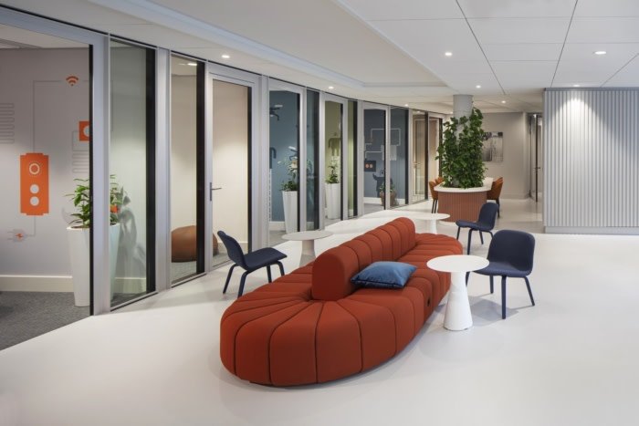 奥斯本克拉克办公室由 Hollandse Nieuwe 设计