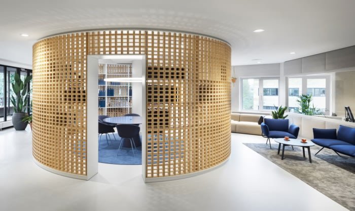 奥斯本克拉克办公室由 Hollandse Nieuwe 设计