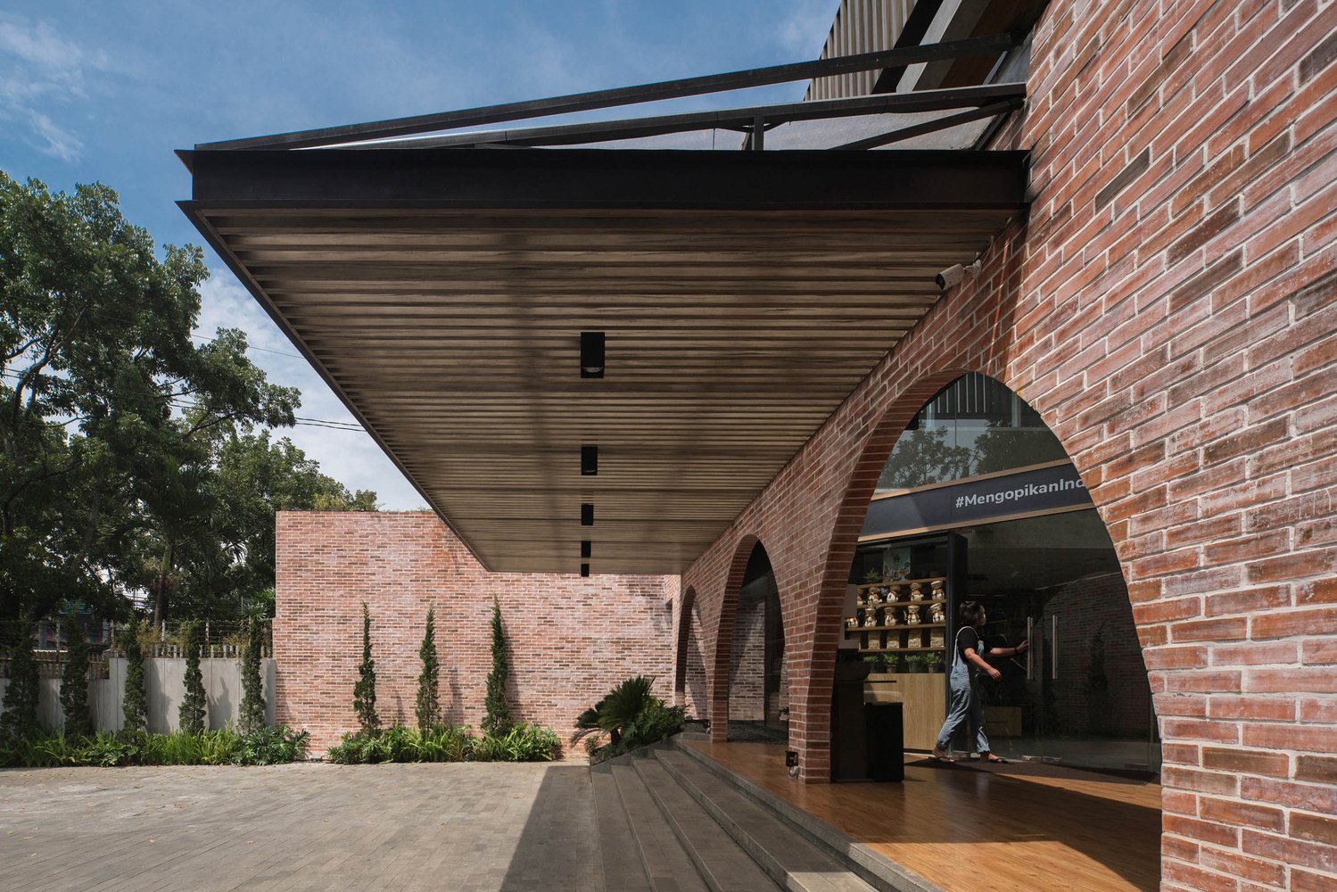 Realrich 建筑工作室的 Otten 咖啡体验