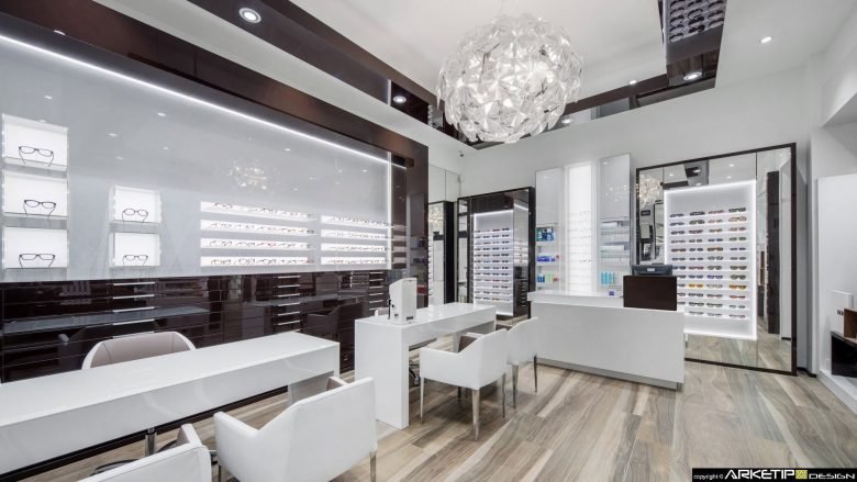 眼镜店设计 OTTICA MONTANARO 由 Arketipo Design 意大利设计
