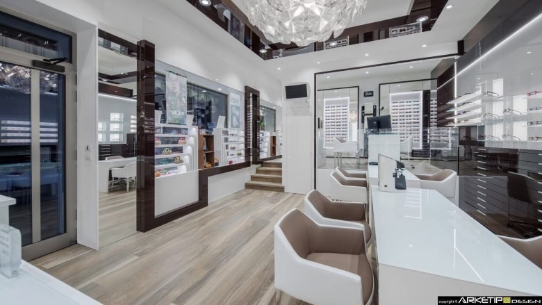 眼镜店设计 OTTICA MONTANARO 由 Arketipo Design 意大利设计