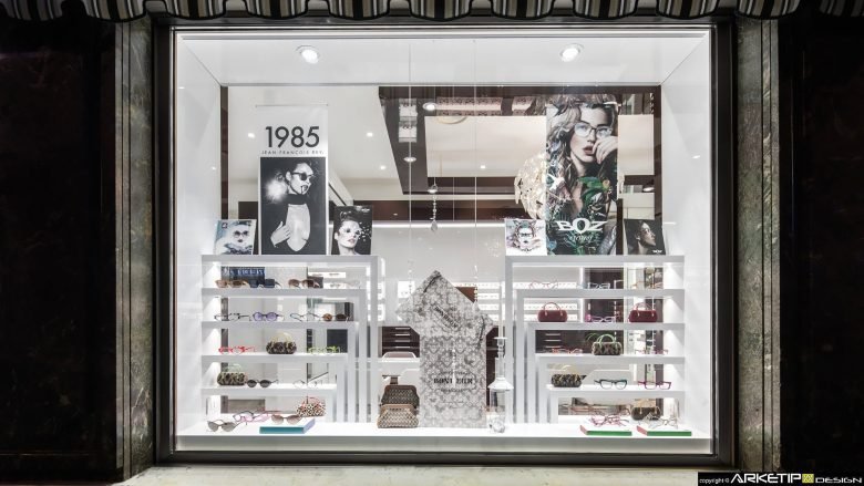 眼镜店设计 OTTICA MONTANARO 由 Arketipo Design 意大利设计