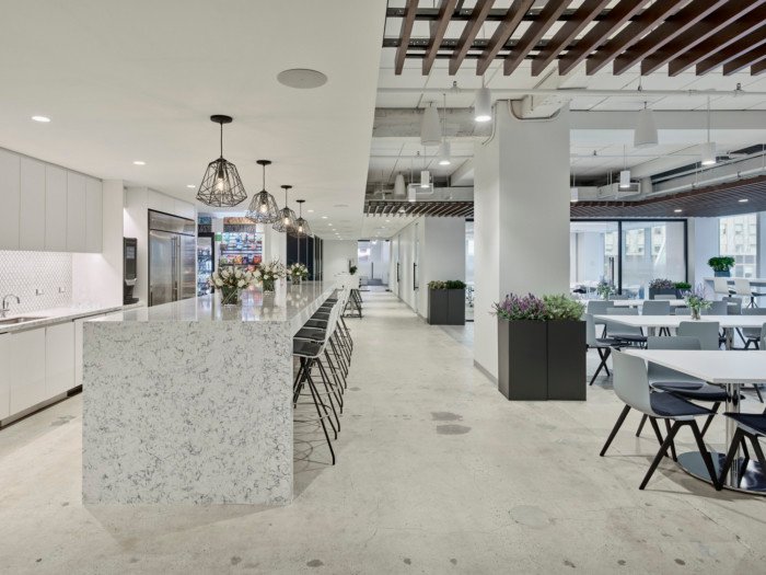 Ovation Travel Group 办公室由 Design Republic 设计