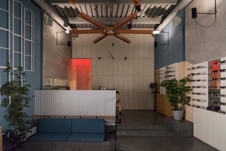 P.Y.E Store Hlebozavod by Lesha Galkin，俄罗斯圣彼得堡