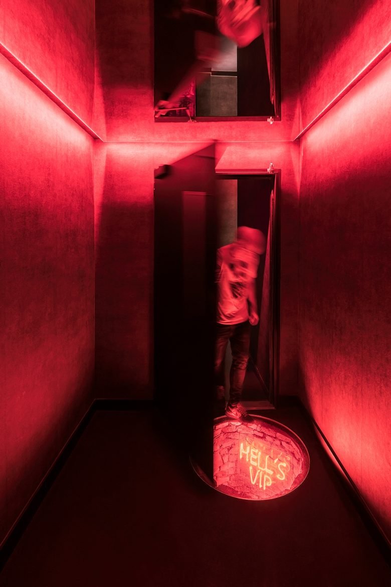 熏牛肉俱乐部。屡获殊荣的地下酒吧 熏牛肉俱乐部。屡获殊荣的地下酒吧