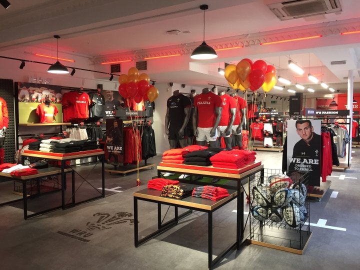 英国威尔士卡迪夫 The Shopper Agency 公国体育场商店