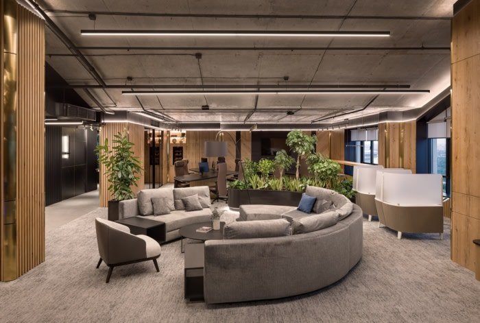 Parimatch 技术办公室由 ZIKZAK 建筑师设计