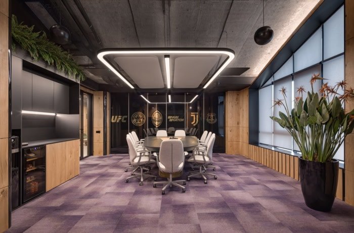 Parimatch 技术办公室由 ZIKZAK 建筑师设计