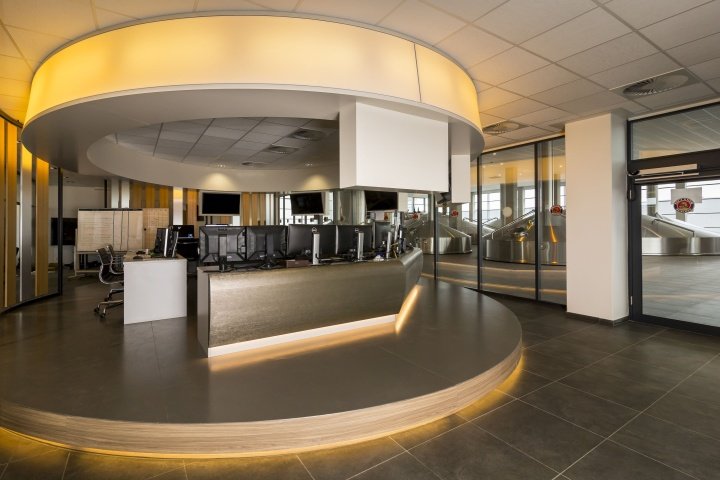 Paulaner 啤酒厂总部由 Kitzig Interior Design 设计，慕尼黑 Langwied – 德国